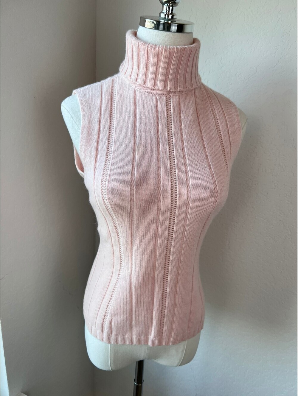 Vintage 90s 100% Cashmere Sleeveless Pink Turtleneck Knit Sweater Vest size S